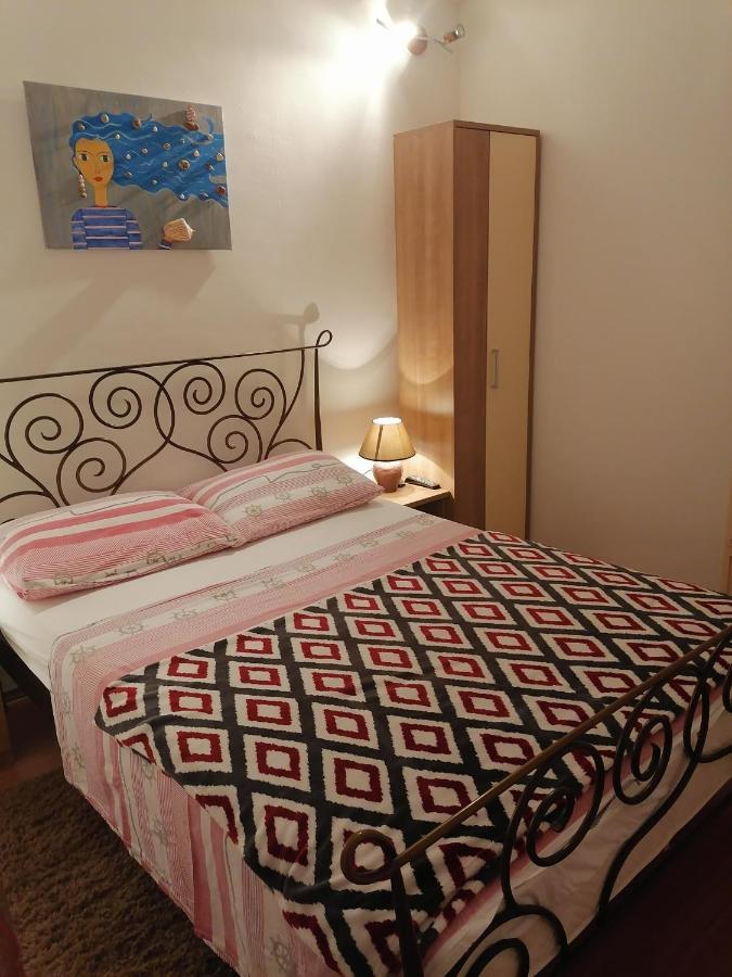 Apartment Nikolina Трогір Екстер'єр фото