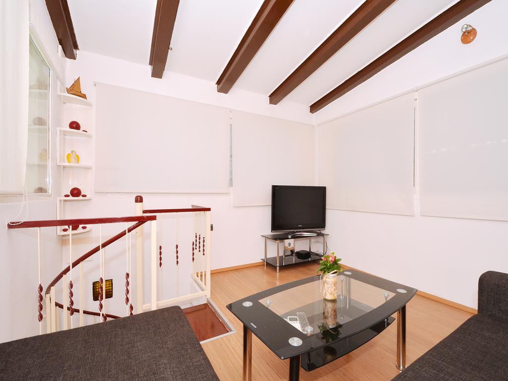 Apartment Nikolina Трогір Екстер'єр фото