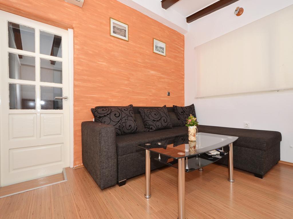 Apartment Nikolina Трогір Екстер'єр фото